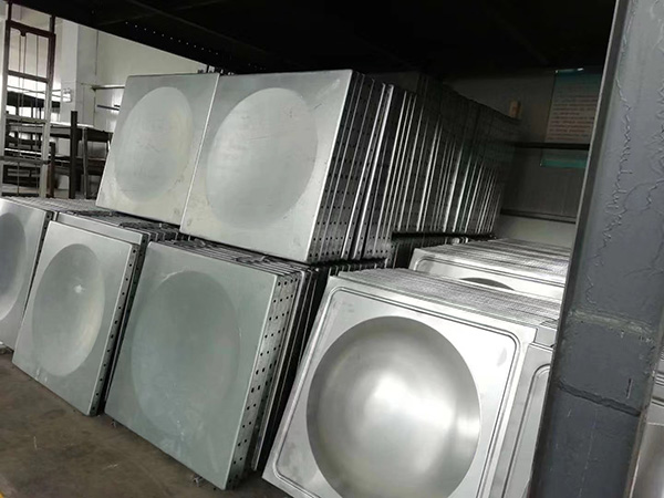 不銹鋼水箱廠家    倉庫